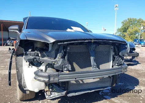 2019 Lincoln Nautilus Reserve z USA, uszkodzony, nr VIN 2LMPJ6L93KBL15949